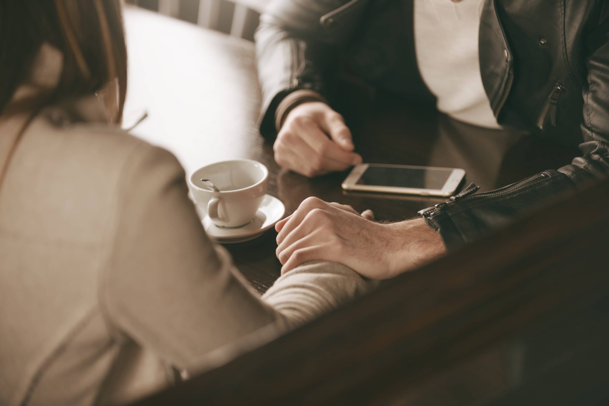 What to Do if You're Dating an Alcoholic